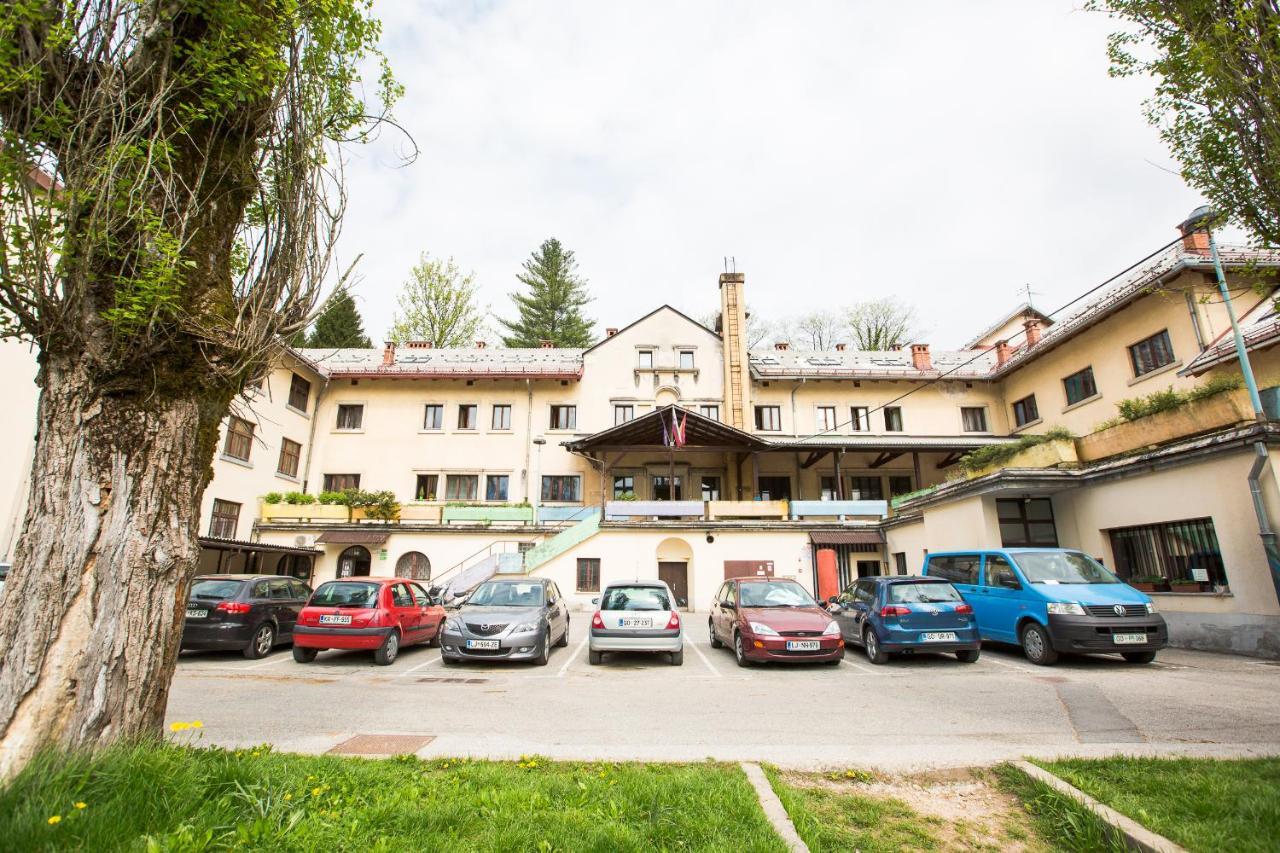 Hostel Idrija Dış mekan fotoğraf